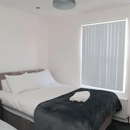 Nowell House Holiday home Leeds (West Yorkshire)